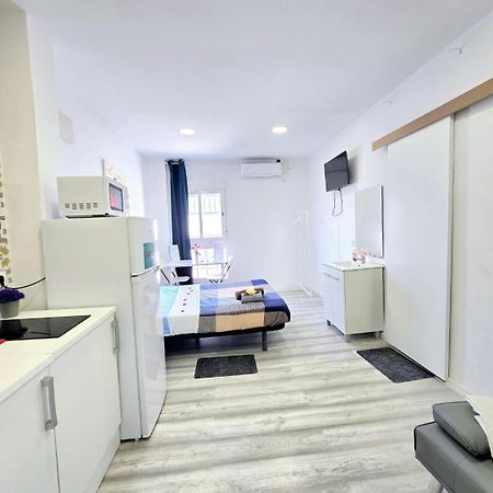 Apartamento Metro Manises Y Aeropuerto ภายนอก รูปภาพ