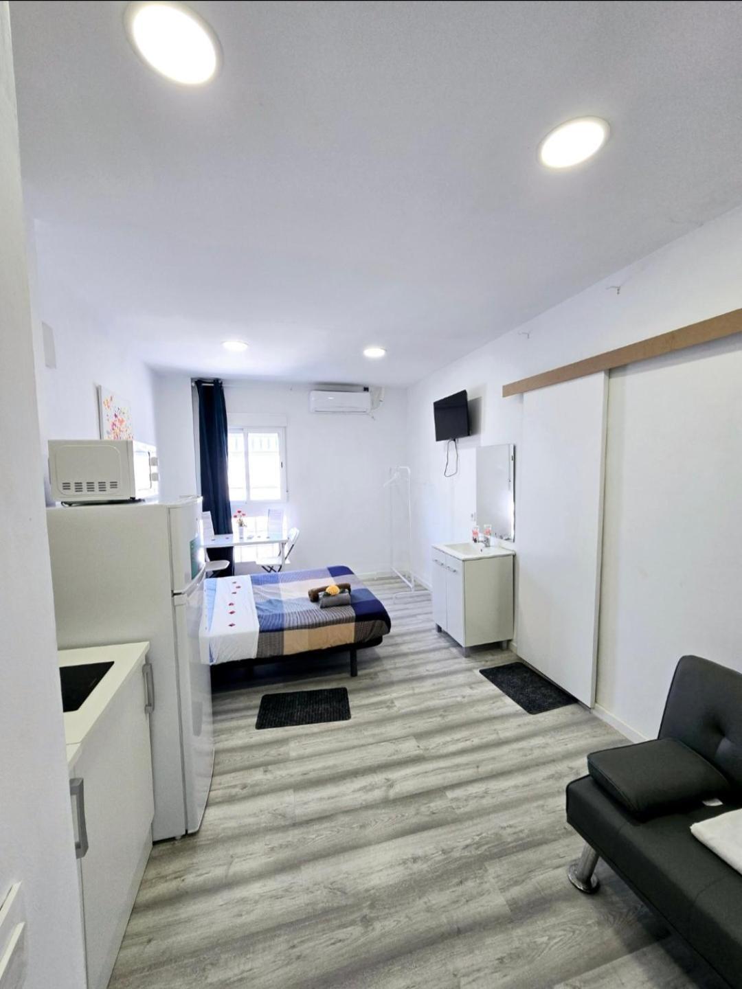 Apartamento Metro Manises Y Aeropuerto ภายนอก รูปภาพ